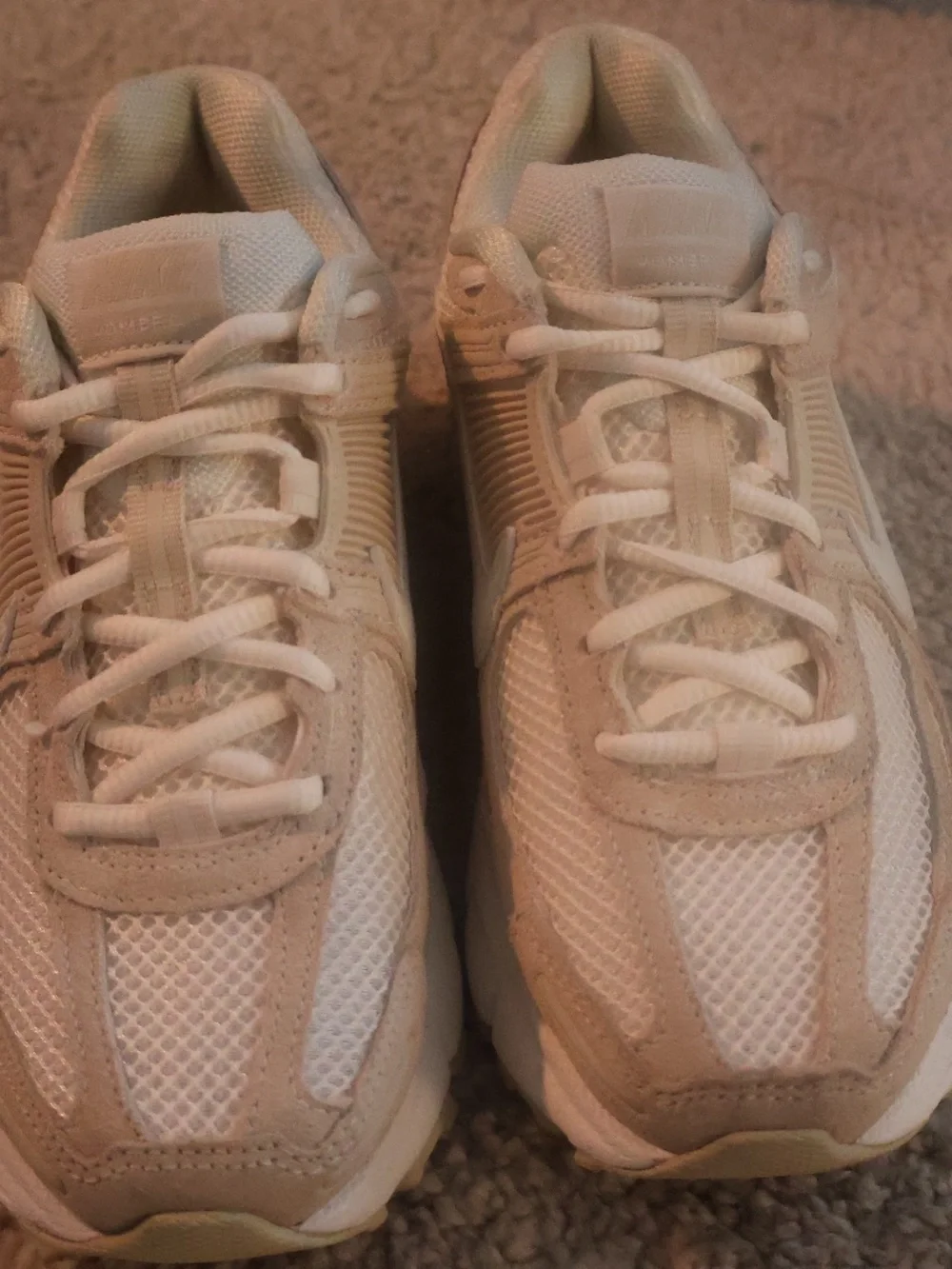 Nike vomero 5 Beige and White - Picture 1 of 6